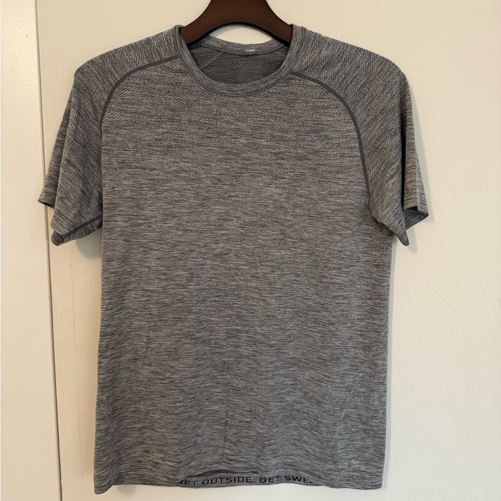Lululemon Men's Athletic Short Sleeve Shirt